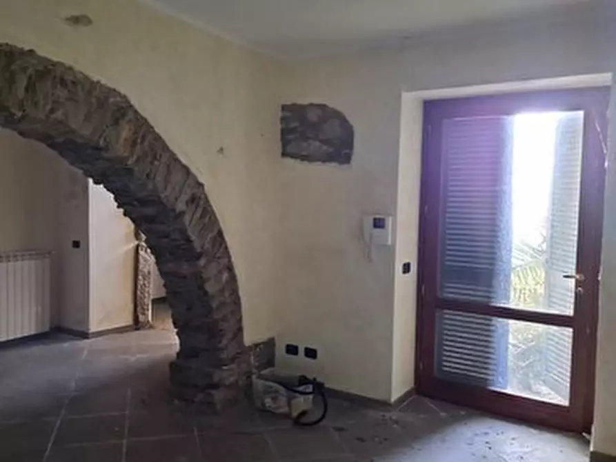 Immagine 10 di Casa trifamiliare in vendita  in Via Roma snc a Recco