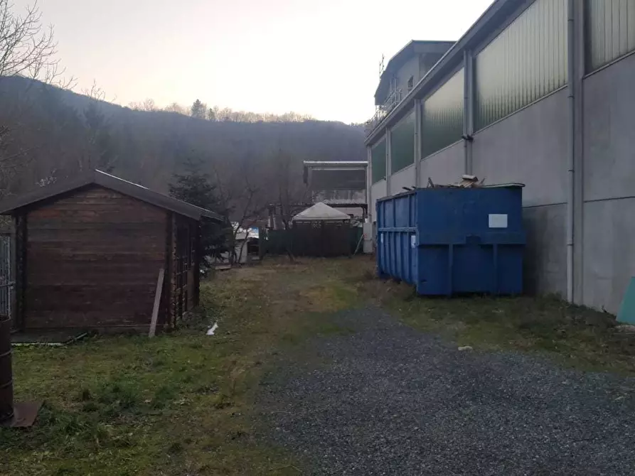 Immagine 26 di Attività artigianale in vendita  in Via Vallestura 25 D a Masone