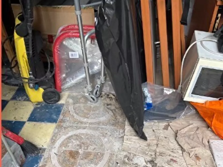 Immagine 7 di Magazzino in vendita  in Via Fereggiano 81 R a Genova