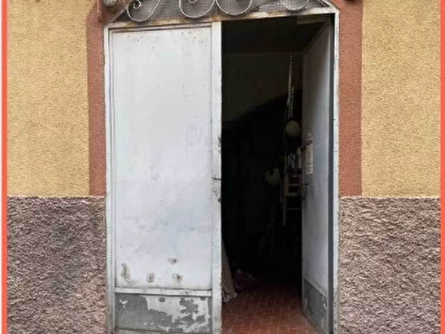 Immagine 4 di Magazzino in vendita  in Via Fereggiano 81 R a Genova