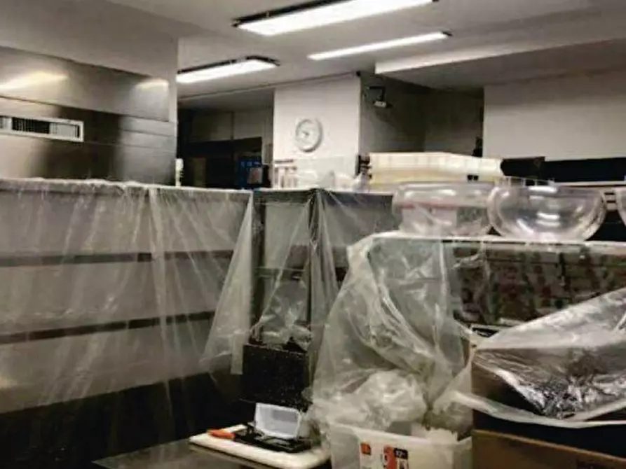 Immagine 5 di Locale commerciale in vendita  in Via alla Calata Marinetta 18 a Genova
