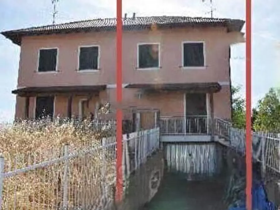 Immagine 1 di Pentalocale in vendita  in Via Caduti di Nassirya snc a Capriata D'orba