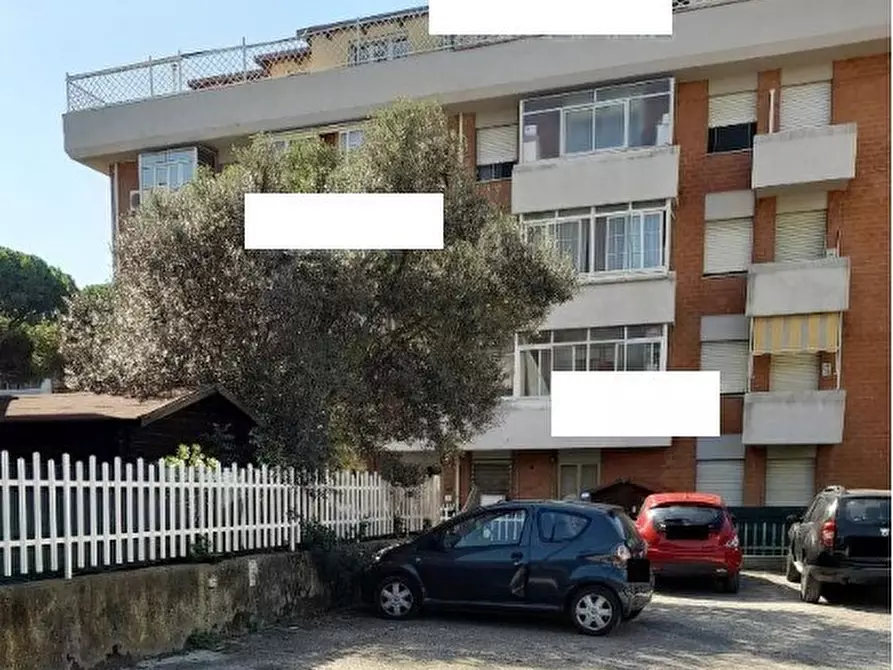 Immagine 1 di Pentalocale in vendita  in Via 8 Marzo 51 a Collesalvetti