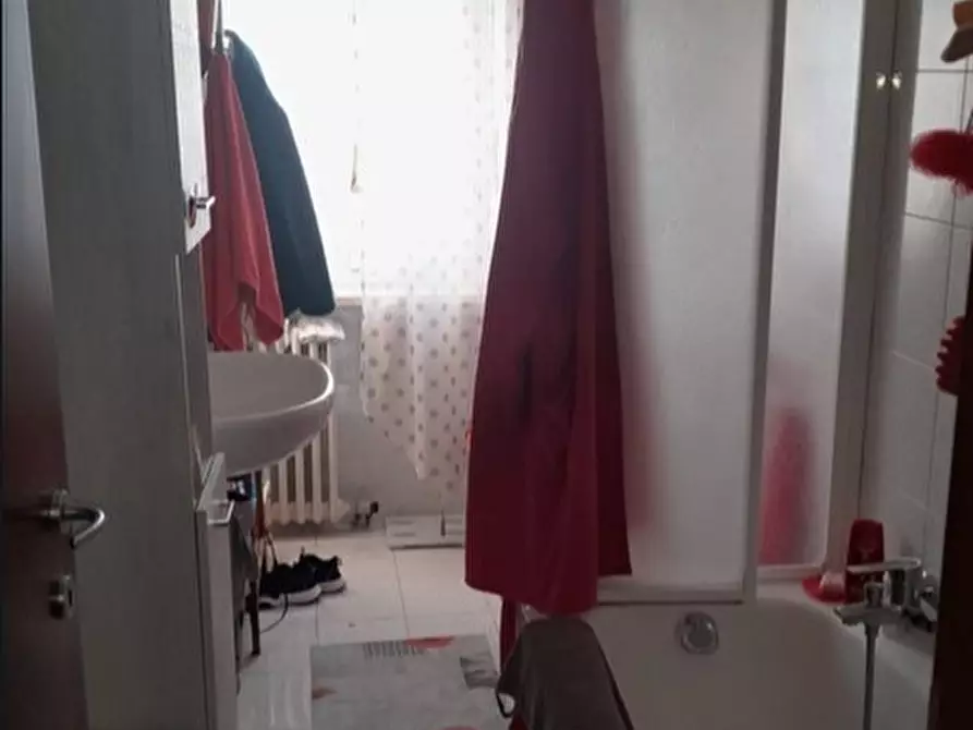 Immagine 9 di Pentalocale in vendita  in Via Trieste 12 a Rivalta Di Torino