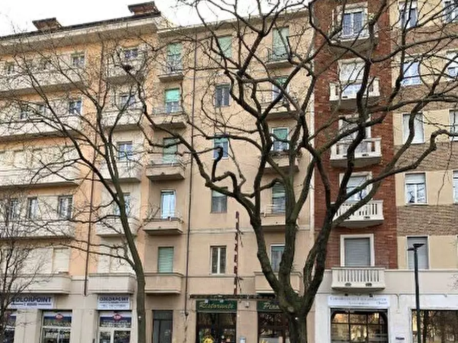 Immagine 1 di Bilocale in vendita  in Piazza Tancredi Galimberti 20 a Torino