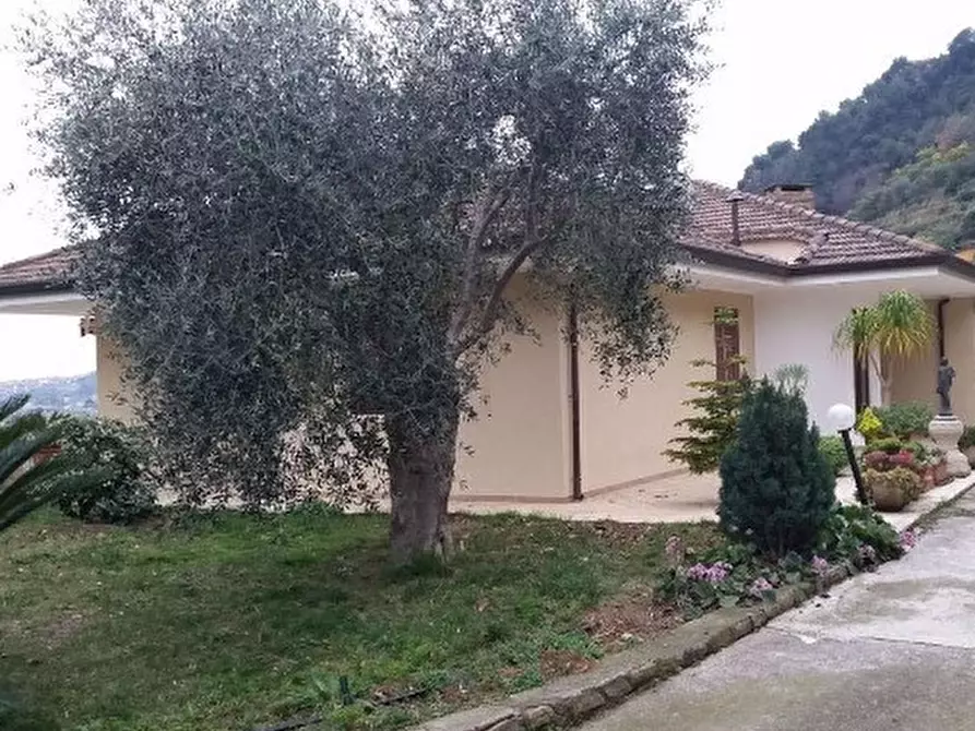Immagine 1 di Villa in vendita  in VIA GALLARDI SNC a Ventimiglia