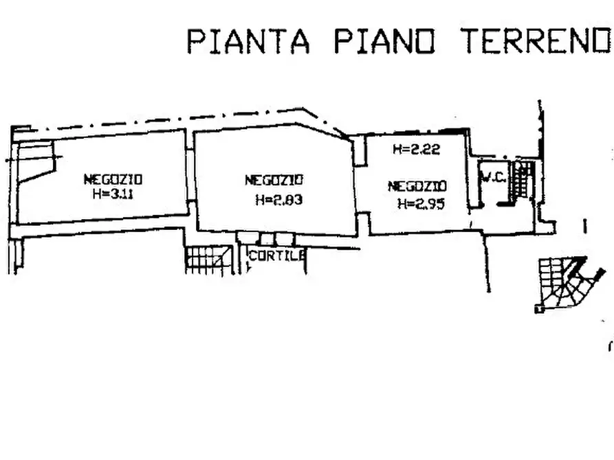 Immagine 2 di Locale commerciale in vendita  in Corso Giuseppe Garibaldi 8 a Valenza