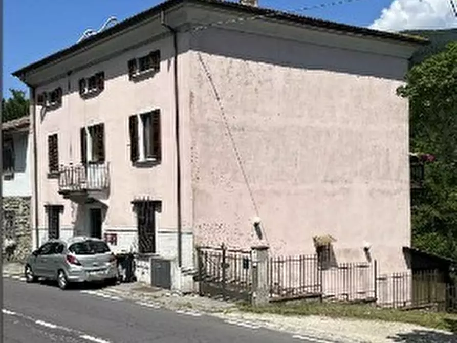 Immagine 1 di Pentalocale in vendita  in Via dell'Appennino 218 a Vernio