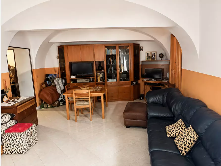 Immagine 4 di Pentalocale in vendita  in Piazza S.Reparata 10 a Ventimiglia