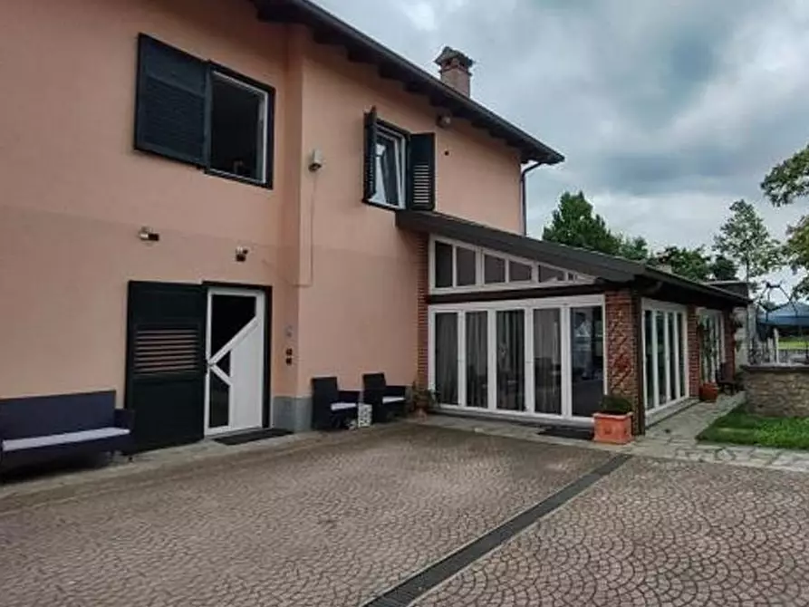 Immagine 1 di Casa bifamiliare in vendita  in Strada Villalvernia 83 a Novi Ligure