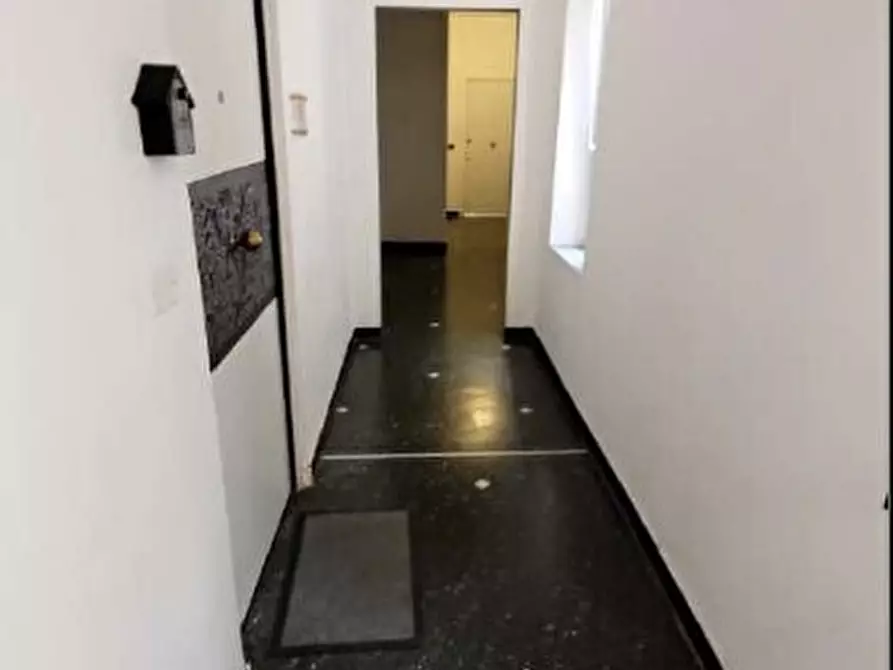 Immagine 4 di Ufficio in vendita  in Via San Luca 4/13 a Genova
