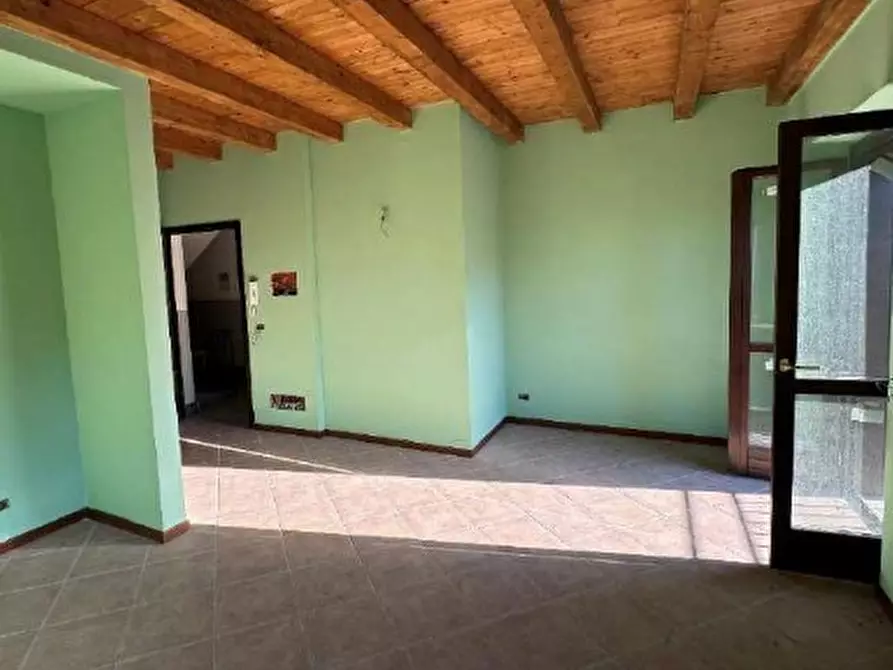 Immagine 3 di Trilocale in vendita  in Via Papa Giovanni XXIII 4 a Mignanego