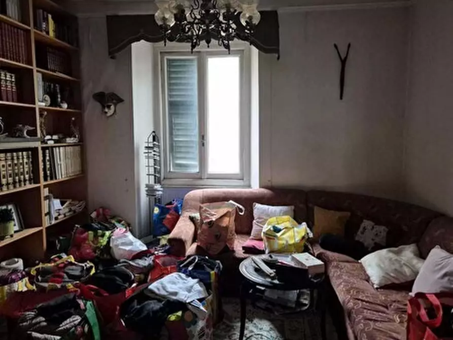 Immagine 5 di Pentalocale in vendita  in Via Teresio Mario Canepari 21 a Genova