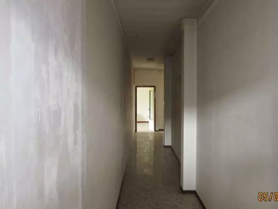 Immagine 3 di Pentalocale in vendita  in Via Fratelli Rosselli 26 a Sale