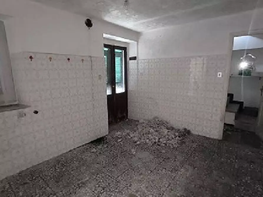 Immagine 7 di Pentalocale in vendita  in Località Noceto 3 a Vobbia