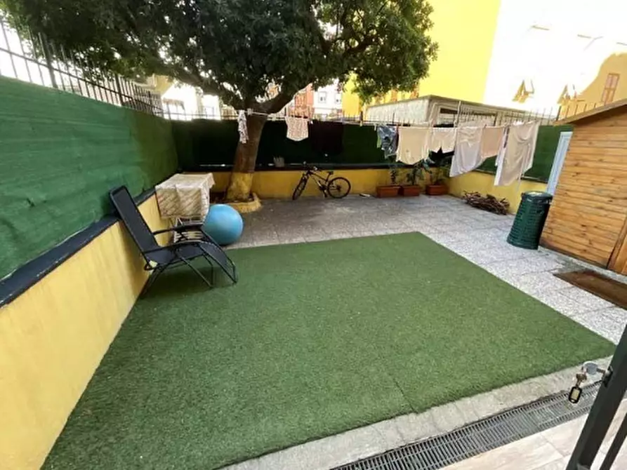 Immagine 8 di Pentalocale in vendita  in Piazza Gaetano Alimonda 3 a Genova