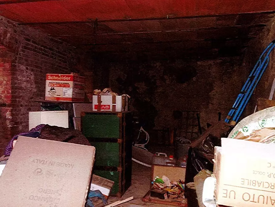 Immagine 3 di Magazzino in vendita  in Via dei Giardini 8 a Genova