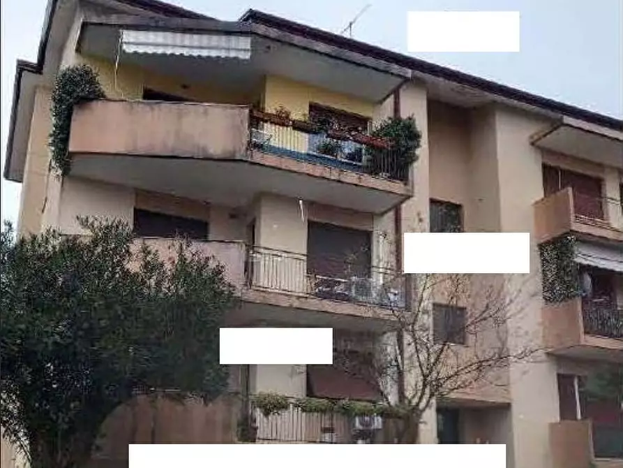 Immagine 1 di Pentalocale in vendita  in Via dell'Autiere 42 a Pordenone