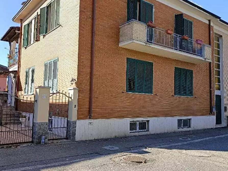 Immagine 1 di Pentalocale in vendita  in Via Giovanni Scazzola 70 a Alessandria