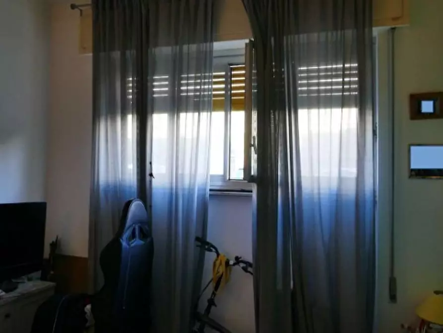 Immagine 4 di Pentalocale in vendita  in Via Zuccarello 85 a Genova