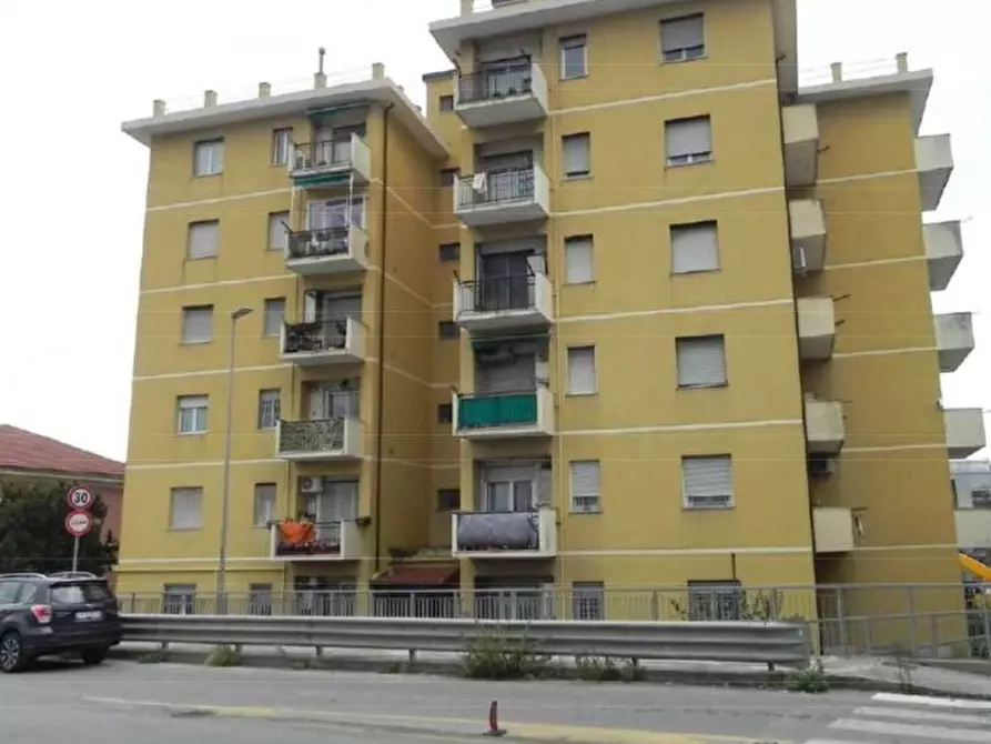 Immagine 7 di Magazzino in vendita  in Via S. Ambrogio di Fegino 2B a Genova