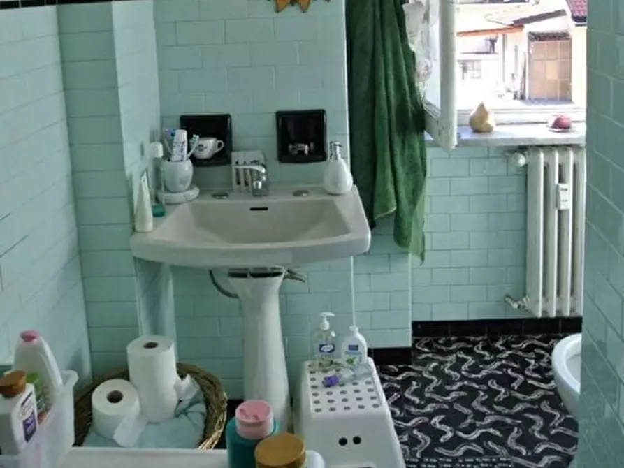 Immagine 7 di Quadrilocale in vendita  in Via Giuseppe Sirtori 8 a Torino