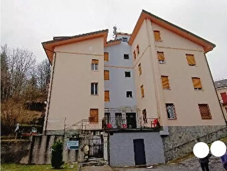 Immagine 1 di Albergo/B&B/Residence in vendita  in Via Roma 53 a Rezzoaglio