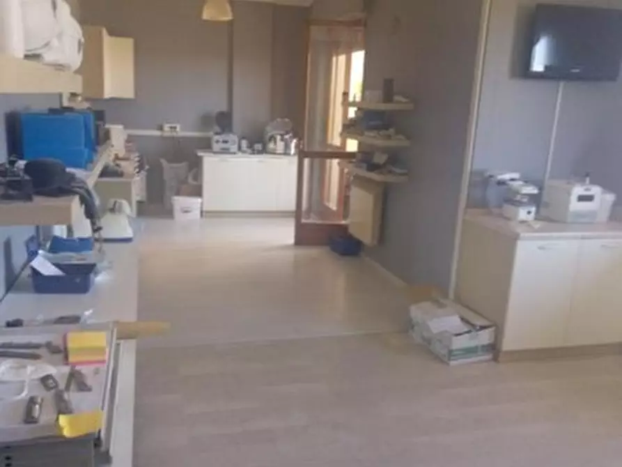 Immagine 3 di Attività artigianale in vendita  in Via Scuole Medie 5 a Carrù