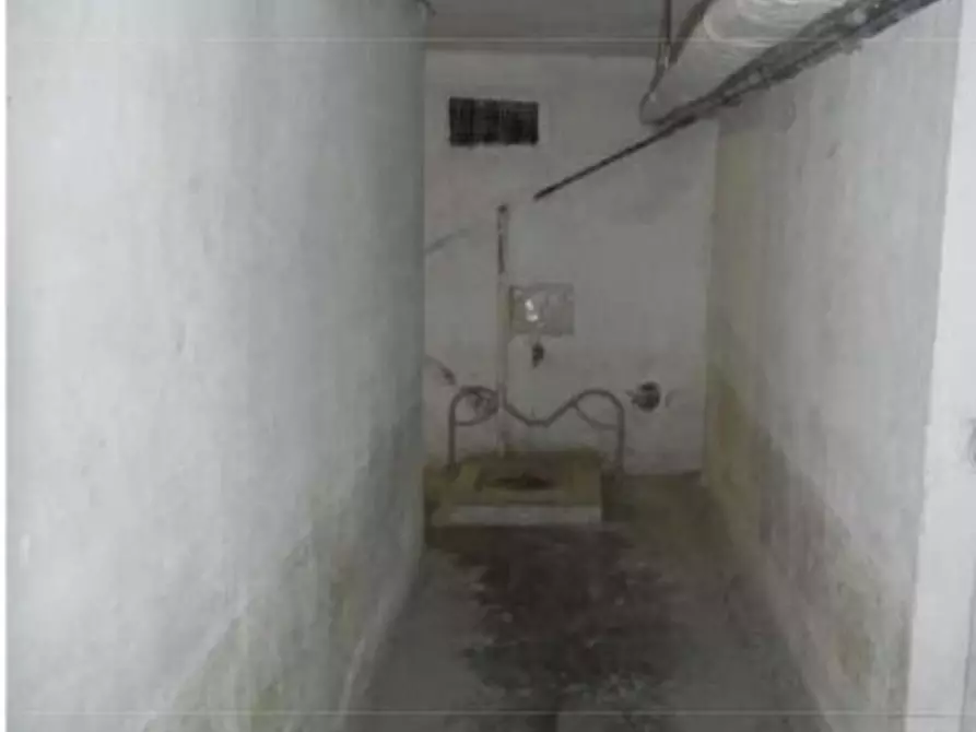 Immagine 5 di Magazzino in vendita  in Via S. Ambrogio di Fegino 2B a Genova
