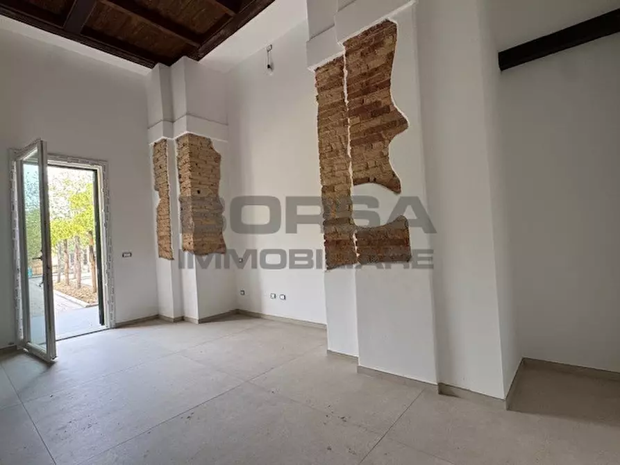Immagine 10 di Appartamento in vendita  in Via delle Sorgenti 402 a Livorno