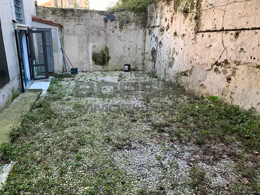 Immagine 5 di Magazzino in vendita  in Via del Forte San Pietro 1 a Livorno