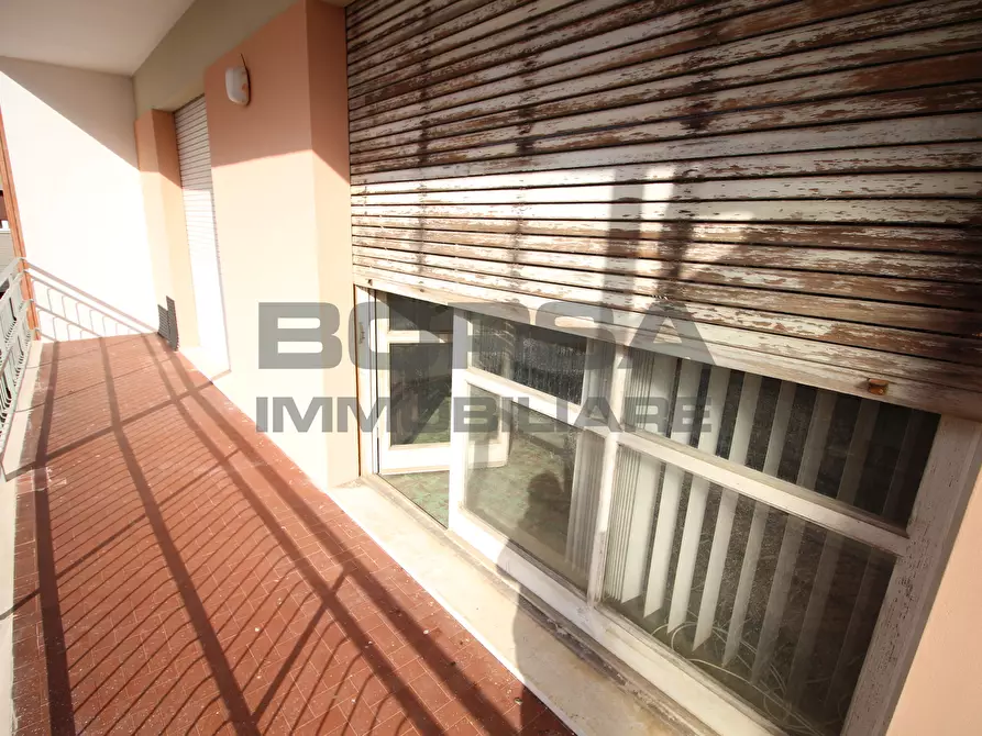 Immagine 15 di Pentalocale in vendita  in Via Montebello 27 a Livorno