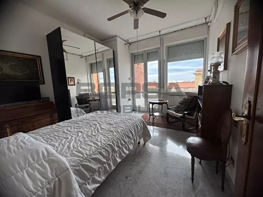 Immagine 15 di Appartamento in vendita  in Piazza Attias 48 a Livorno