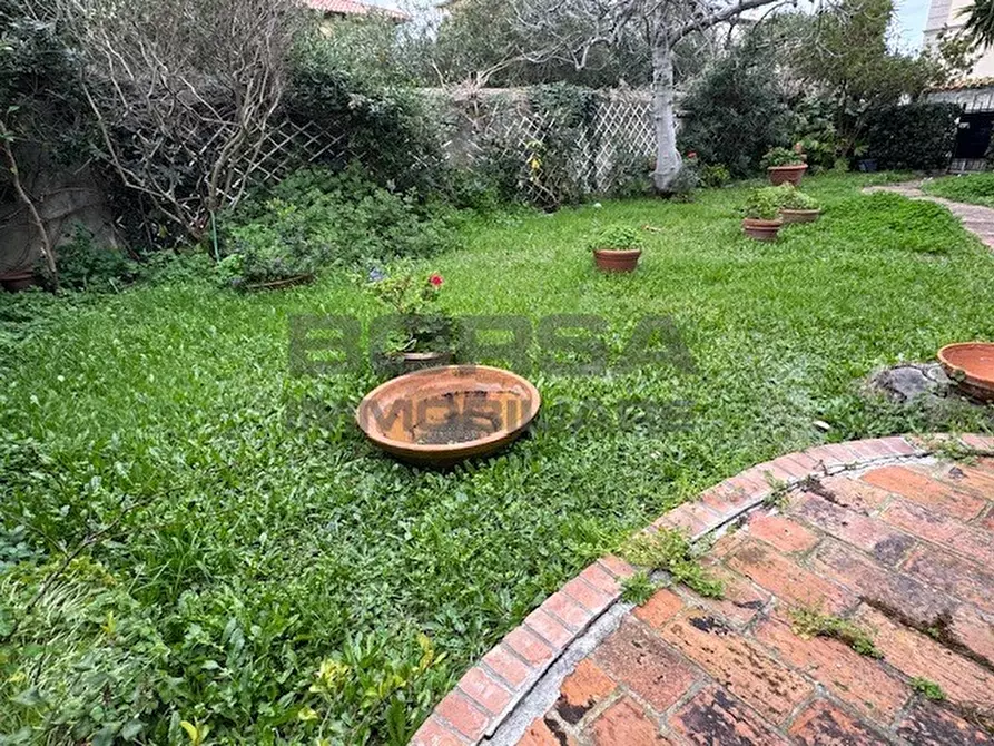 Immagine 16 di Appartamento in vendita  in Via della Gorgona a Livorno