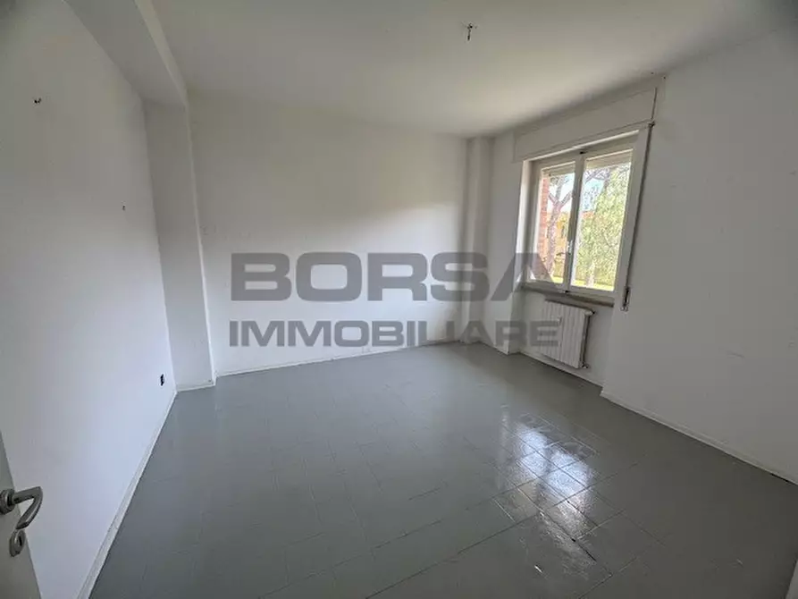 Immagine 9 di Quadrilocale in vendita  in Via della Bastia a Livorno