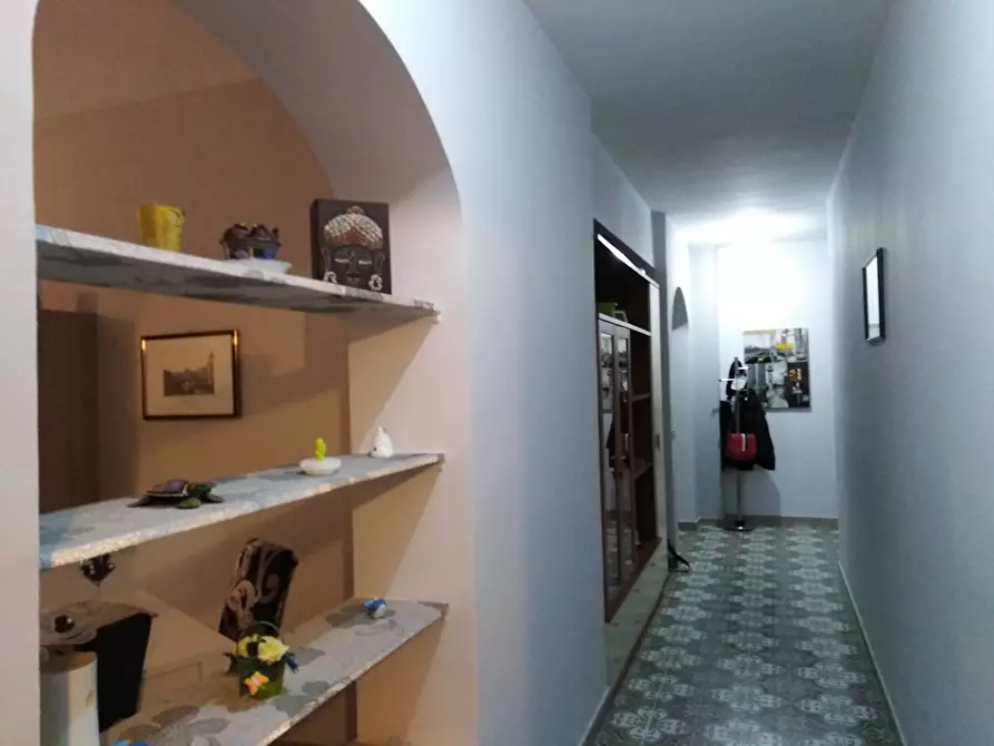 Immagine 7 di Pentalocale in vendita  a Ragusa