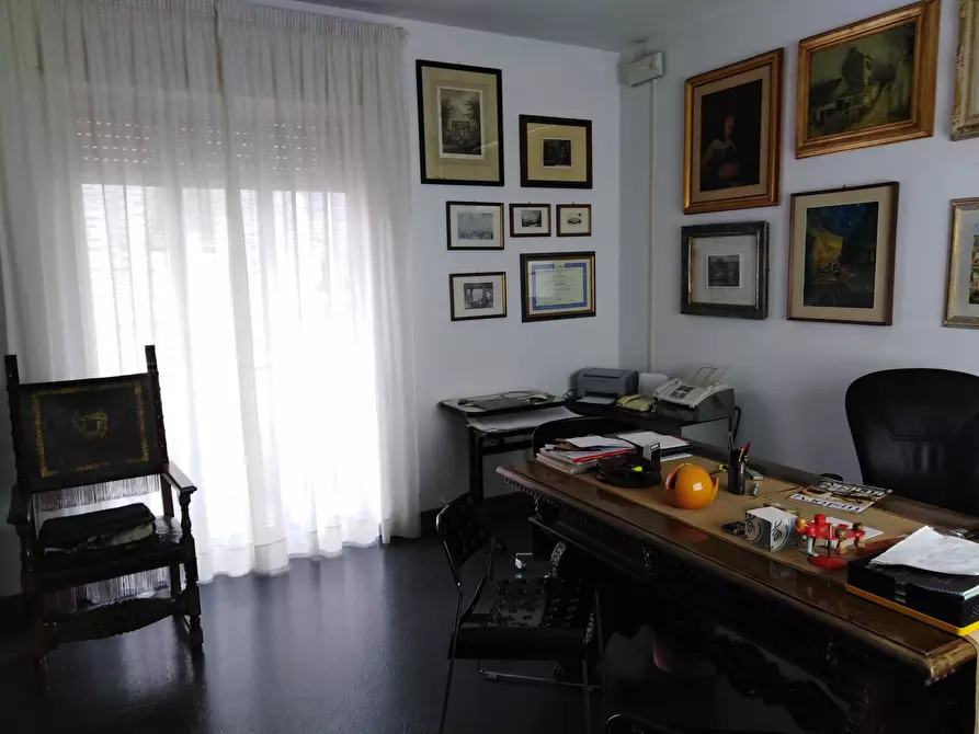 Immagine 5 di Pentalocale in vendita  a Ragusa