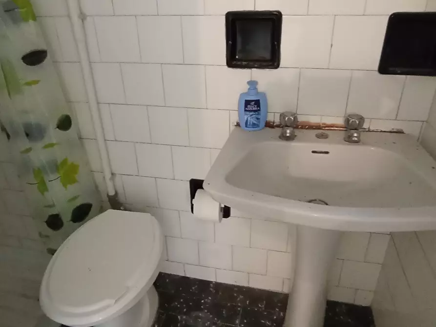 Immagine 11 di Pentalocale in vendita  a Ragusa