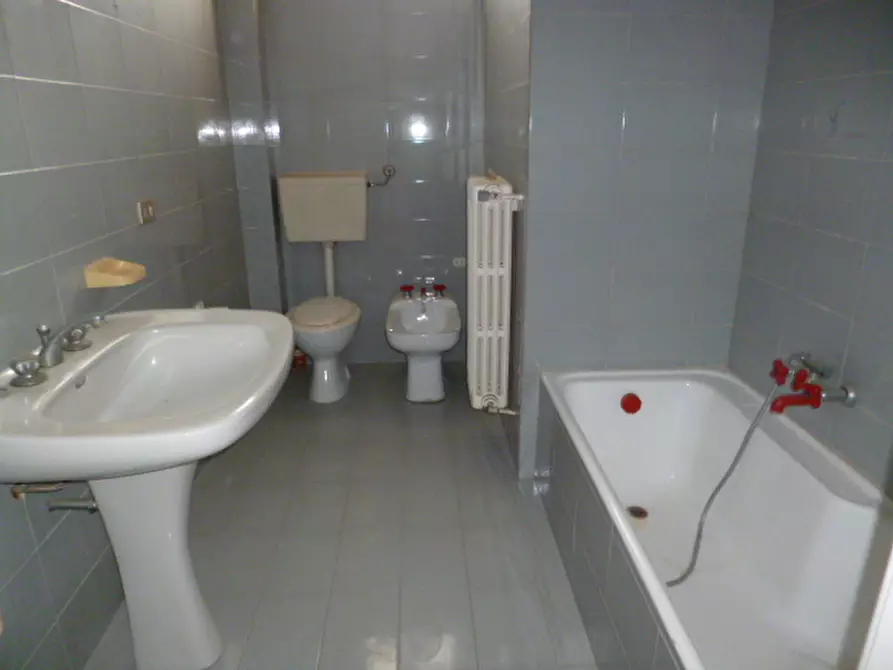 Immagine 4 di Pentalocale in vendita  a Ragusa