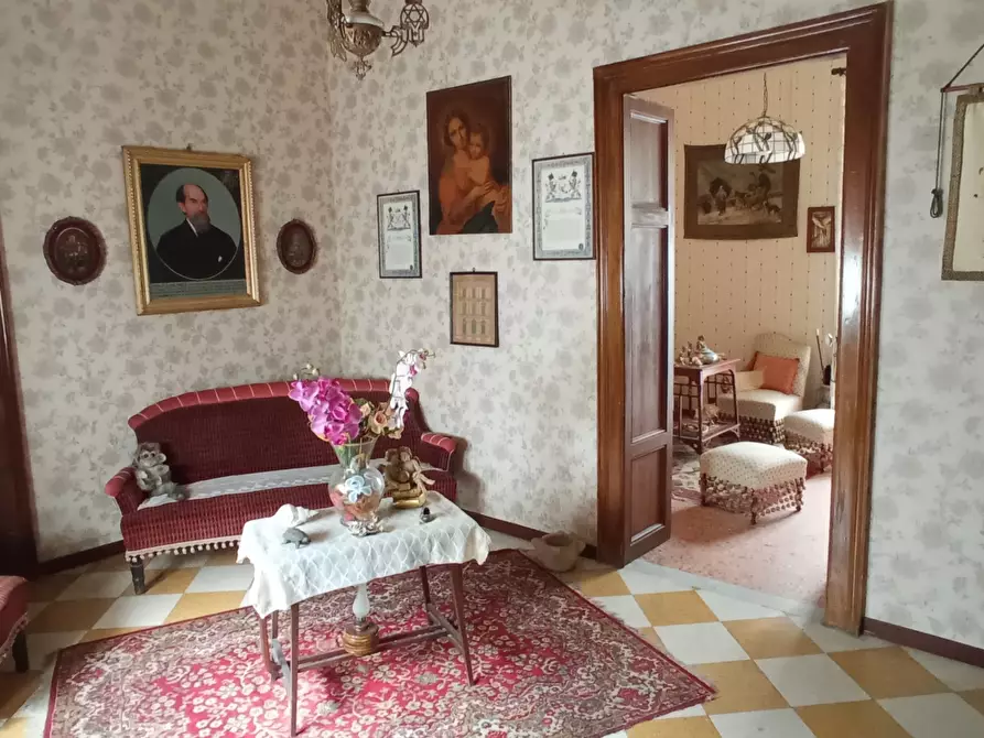 Immagine 19 di Casa indipendente in vendita  a Ragusa