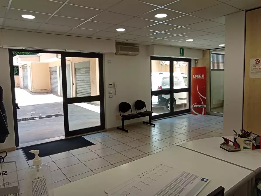 Immagine 5 di Ufficio in vendita  a Ragusa