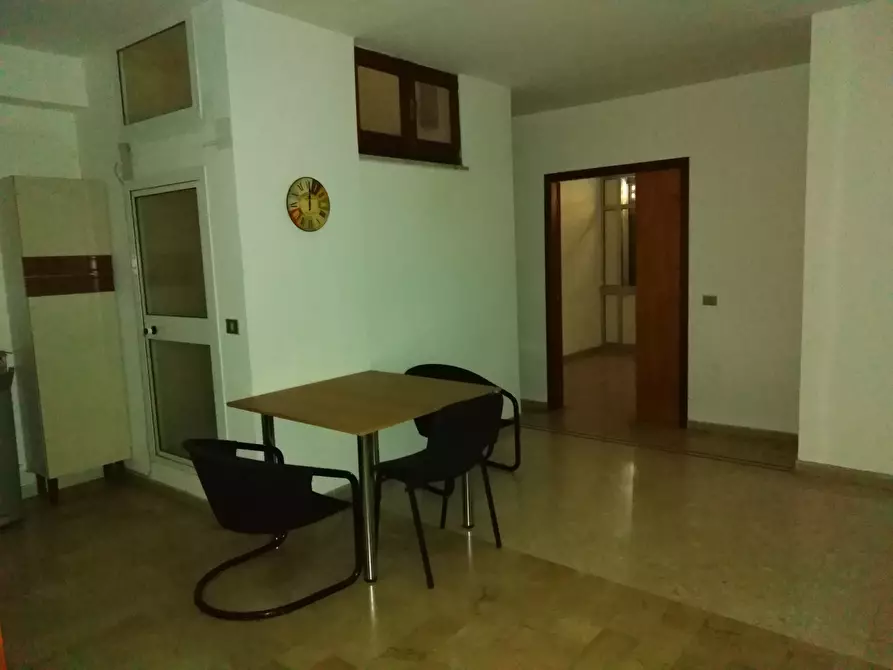 Immagine 5 di Pentalocale in vendita  a Ragusa