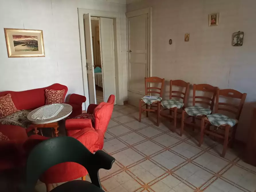 Immagine 4 di Casa indipendente in vendita  a Ragusa