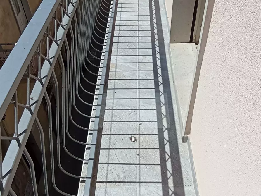 Immagine 11 di Bilocale in affitto  a Ragusa