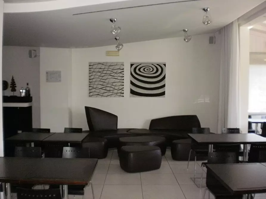 Immagine 9 di Bar / Ristorante in affitto  a Ragusa