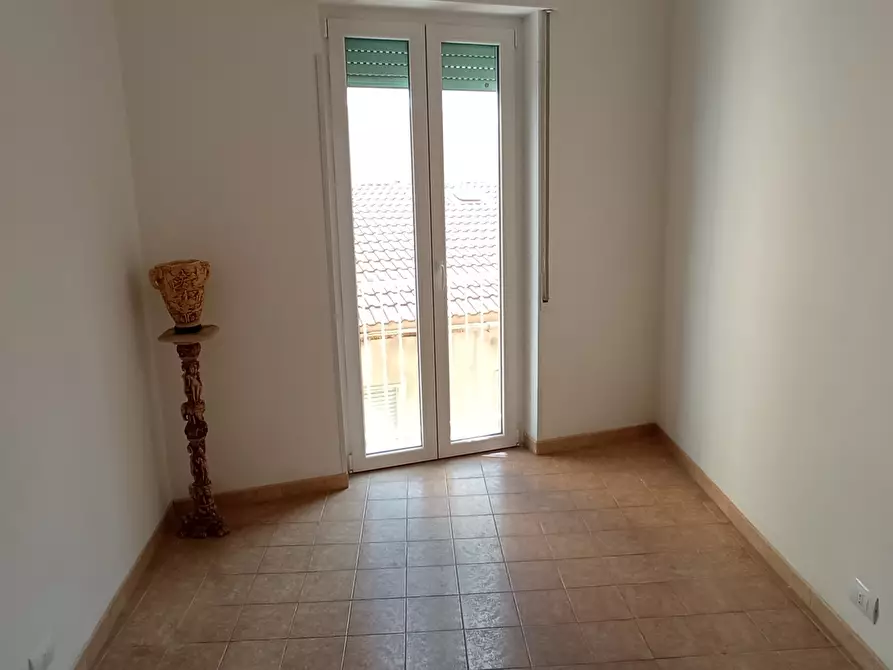 Immagine 13 di Quadrilocale in vendita  a Ragusa