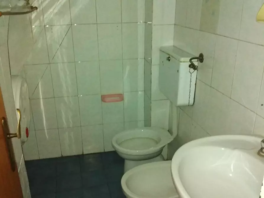 Immagine 9 di Casa indipendente in vendita  a Ragusa