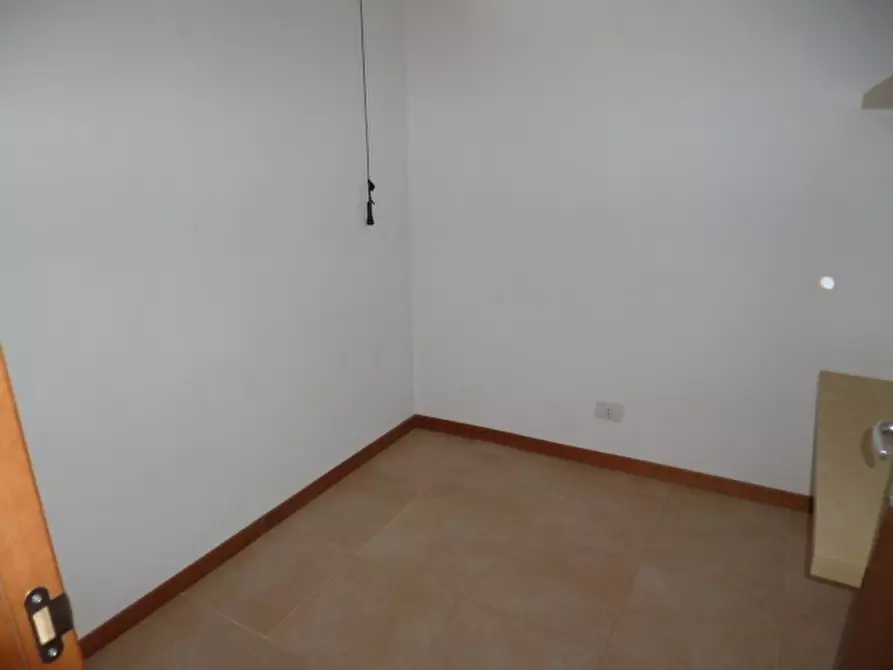 Immagine 13 di Bilocale in affitto  a Ragusa