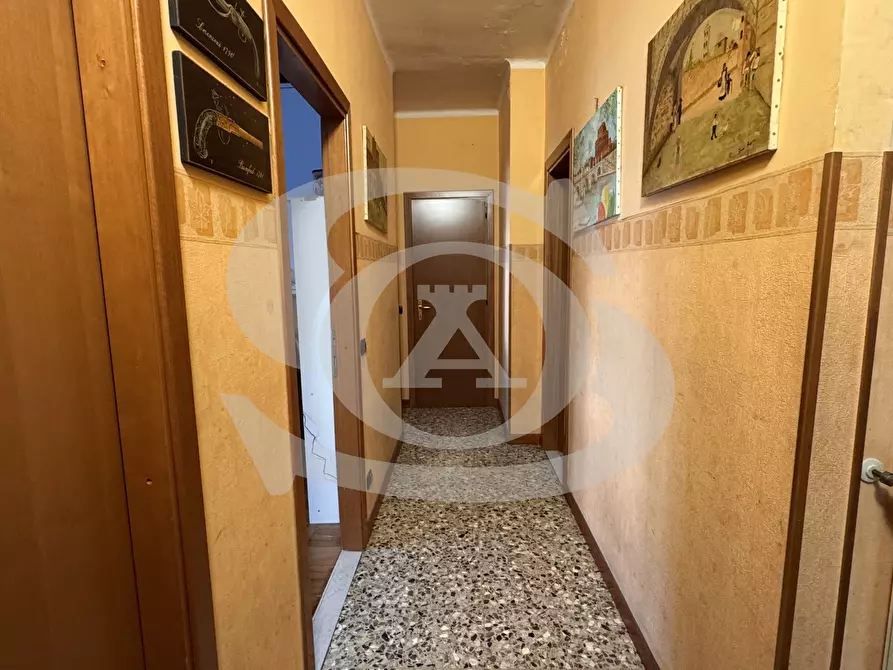 Immagine 8 di Trilocale in vendita  in Corso Regina Margherita 39 a Ospedaletti