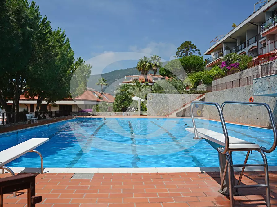 Immagine 25 di Monolocale in vendita  in Viale dei Pepi 13 a Ospedaletti